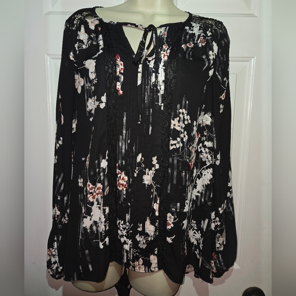 White House Black Market Sheer & Lace Floral Blouse - Picture 4 of 7
